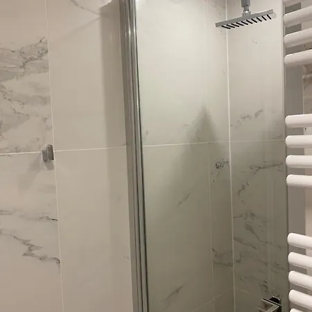 Cosy A Paris En Metro -balcon & Wifi 아파트 쀼또